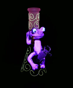 Shop Frog King Beaker Water Pipe | 9.75